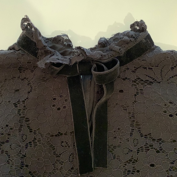 Nanette Lepore Long Sleeve Black Lace Dress Keyhole Front Zip-Back Size 2 - Picture 6 of 8